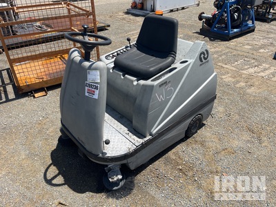 2016 Nilfisk STR1100 Ride-On Electric Laveuse de sol