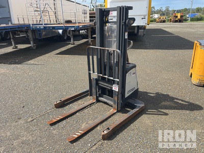 Crown SX3030 1500 kg Elektro-Hochhubwagen