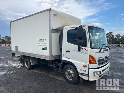 2015 Hino 500 1022 FC 4x2 Van Truck