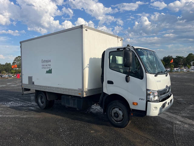 2021 Hino 300 721 4x2 Van Truck
