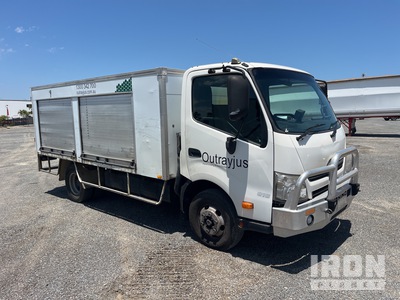 2014 Hino 300 816 4x2 Van Truck