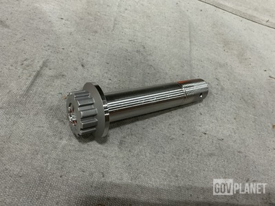 (8) 83977-16 Machine Bolts