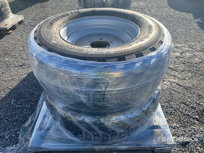 BKT 400/60 - 22,5 Rims and Reifen