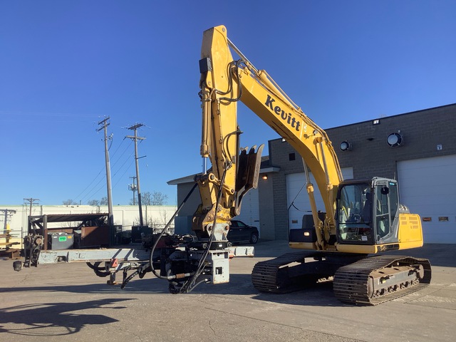 2013 New Holland E215C Excavator w/2015 TEI HEM560 Drilling Attachment