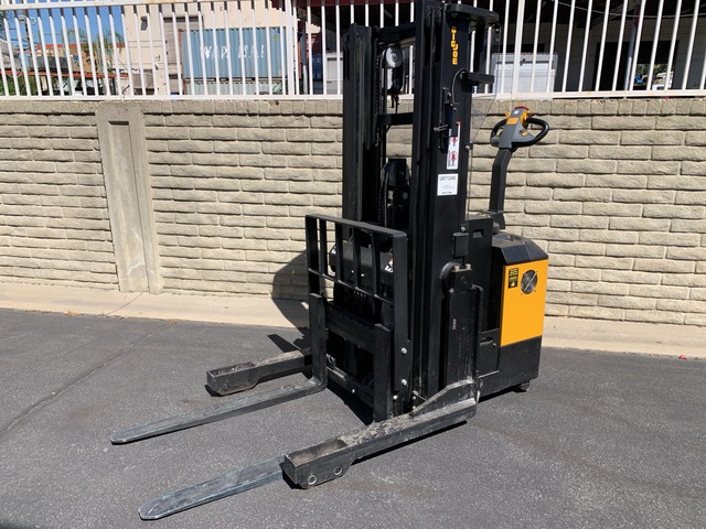 2022 Big Joe PDSR-30-157 3000 lb Electric Stacker