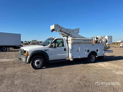 2007 Ford F-550 XL 4x2 Bucket Truck