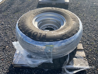 Vredestein 300/80-15.3 Rims and اطارات المواصلات