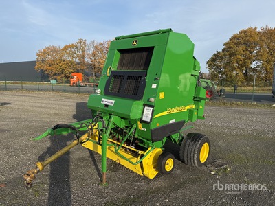 2002 John Deere 592 Round Baler