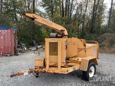 Wood/Chuck Chipper Hy/Roller Tow-Behind Wood Chipper