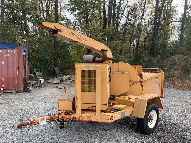 Wood/Chuck Chipper Hy/Roller Tow-Behind Wood Chipper Wood/Chuck Chipper Hy/Roller Tow-Behind Wood Chipper