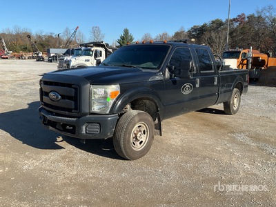 2015 Ford F-250 XL 4x4 Crew Cab Pickup