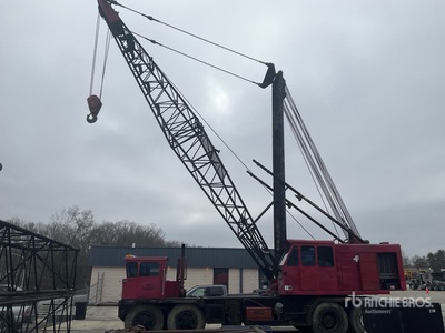 Link-Belt HC-238 125 ton 8x4x4 Lattice-Boom Truck Crane