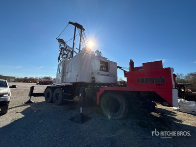 1975 Link-Belt HC-218 Grue à flèche à treillis sur camion