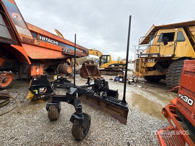 2010 Cat GB124 96 in Skid Steer Grader