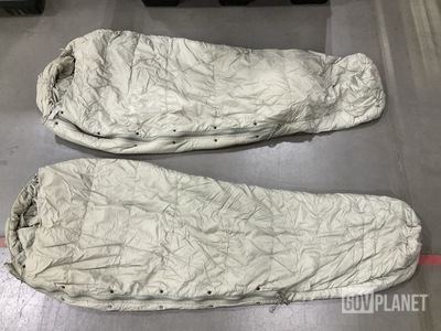(80) Sleeping Bags