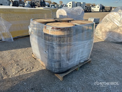 Quantity of (4) Bourbon Barrel Varios otros