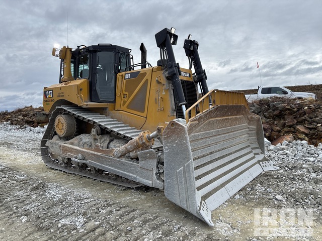 TOPADOR FRONTAL 2013 CATERPILLAR D8T
