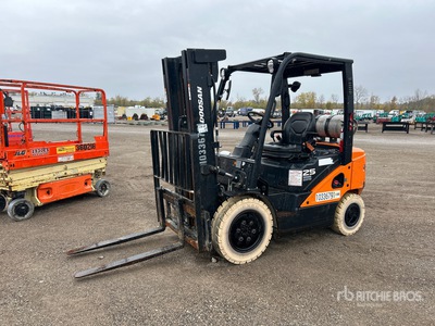 Doosan G25N-7 4600 lb Cushion Tire Heftruck