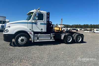 2005 Freightliner Columbia 120 6x4 Camion cabrestante