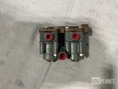 (19) Star-Glo 8327013 Valve Assemblies