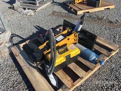 2025 STARVOX SV-BR40 Mini Skid Steer Breaker (Unused)