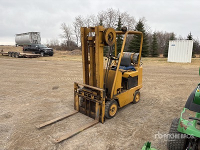 Cat T35B 3500 lb Forklift