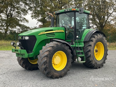 John Deere 7920 Allradtraktor