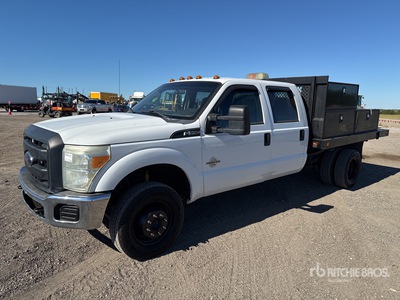 2014 Ford F-350 XL 4x4 Crew Cab Flatbed Truck