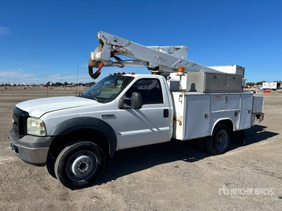 2006 Altec 37 ft on 2005 Ford F-550 4x2 Bucket Truck