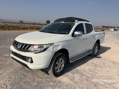 2017 Mitsubishi L200 4x4 Crew Cab Camioneta / Pickup