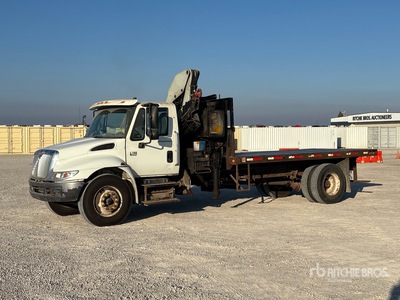 PM Serie 16 16970 lb Knuckle Boom on 2007 International 4300 4x2 Boom Truck