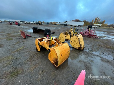 Quantity of (2) Clamshell دلو