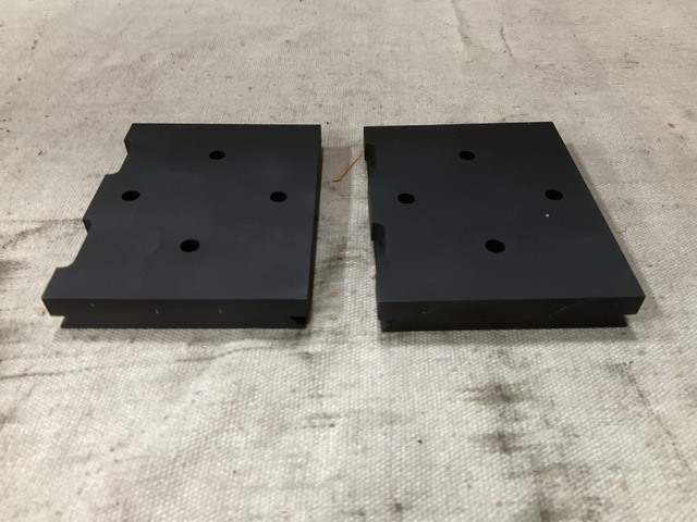 (115) Lockheed Martin 010-5233-001 Mounting Plates