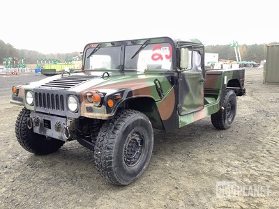 2004 AM General M1097A2 HMMWV 2 Door Soft Top w/Truck Body
