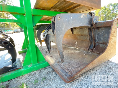 2017 Paladin 11882022 82 in Skid Steer Grapple Bucket
