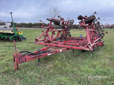 Case IH 4600 24 ft Cultivator