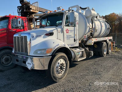 2014 Peterbilt 348 6x4 Vacuum Excavator Truck
