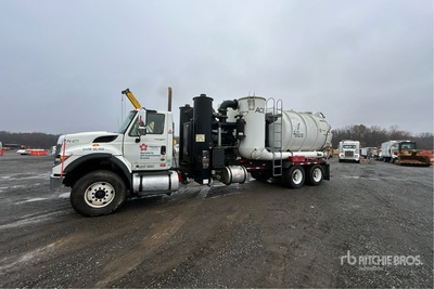 2011 International 7600 Vacuum Excavator Truck