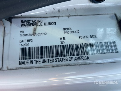 2010 International 4400 2000 gal 4x2 Water Truck