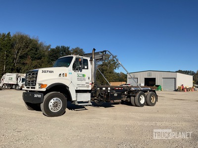 2007 Sterling LT9500 6x4 Camión rodante