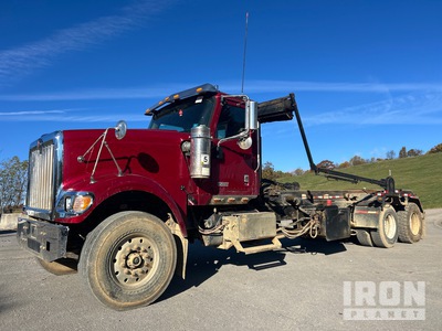 2013 International Paystar 6x4 Roll-Off Truck