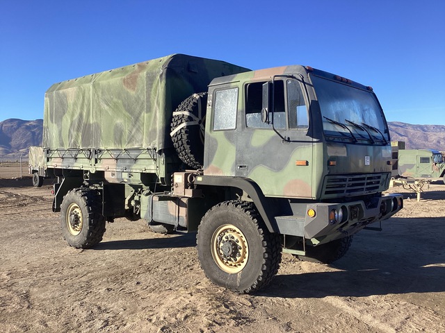 2003 Stewart & Stevenson M1078A1 LMTV 4x4 Cargo Truck 2003 Stewart & Stevenson M1078A1 LMTV 4x4 Cargo Truck