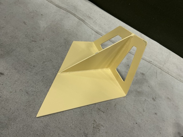 (7) General Dynamics R0067881 Vehicular Components Brackets