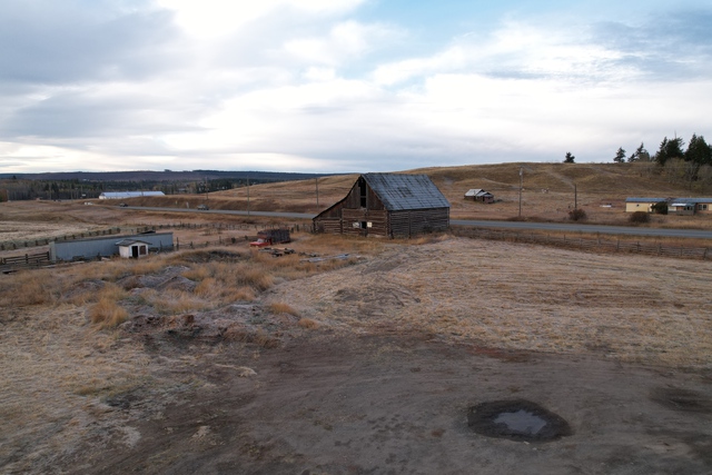 105 Mile House, BC, 5503 Backvalley Rd, 265.82± Title Ac, Heritage Barn & Ranch 105 Mile House, BC, 5503 Backvalley Rd, 265.82± Title Ac, Heritage Barn & Ranch