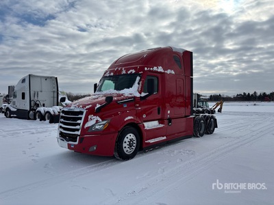 2020 Freightliner Cascadia 126 6x4 T/A Sleeper Truck Tractor