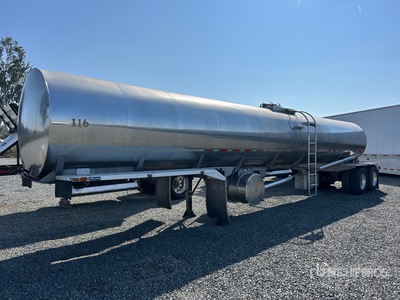1994 West 6700 gal T/A Tanker Trailer