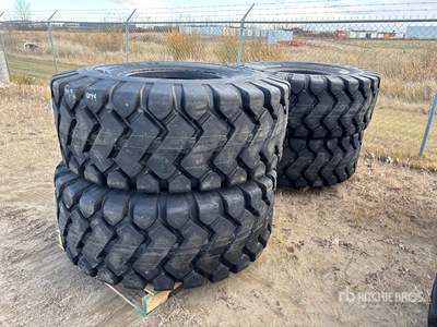 Quantity of (4) Bedrock 23.5x25 E-3E إطارات المعدات (Unused)