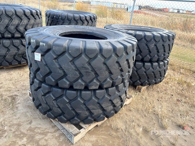 Quantity of (4) Bedrock 20.5x25 E-3E إطارات المعدات (Unused)