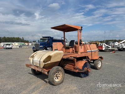1998 Broce RJ350 Self-Propelled Broom