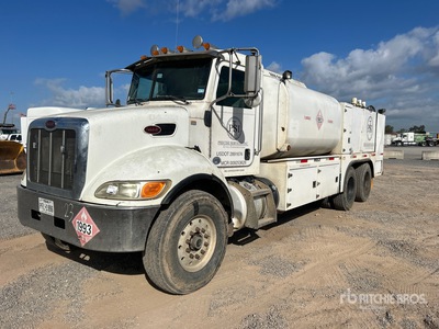 2012 Peterbilt 348 2000 gal 6x4 Kraftstoff- / Schmiermittel Lkw